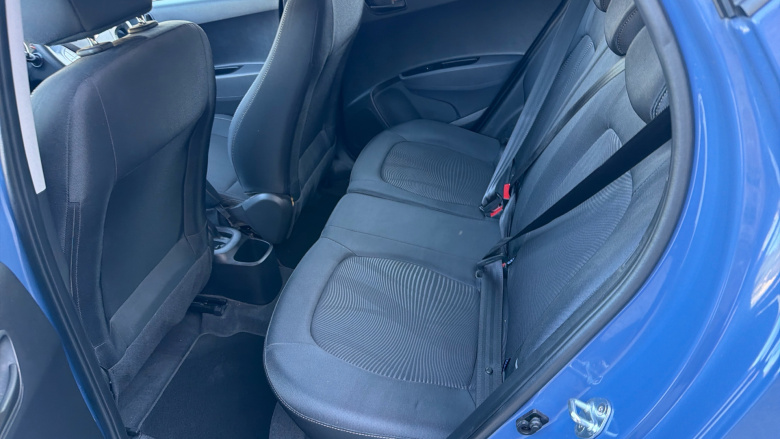 Hyundai i10 1.2 SE 5dr Petrol Hatchback